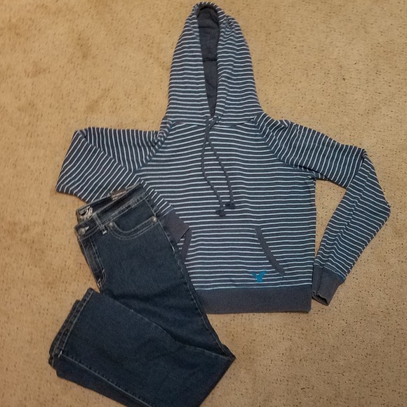 American Eagle Outfitters Tops - 2/$26 Size L american eagle hoodie